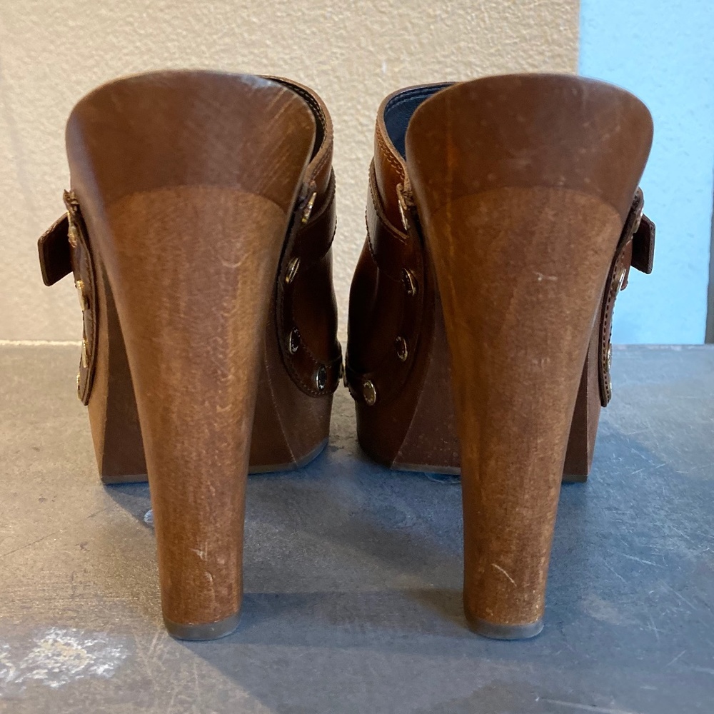 Louis Vuitton Leather Clogs - Picture 15 of 16
